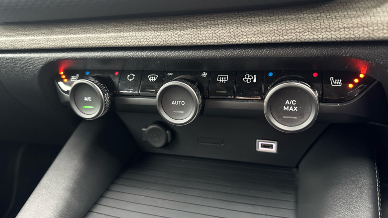 Citroen C5 X 1.6 Plug-in Hybrid 225 Shine Plus 5dr e-EAT8 Estate